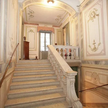 Toscolano-maderno Sleeps 8